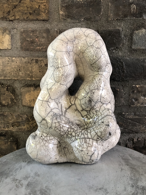 Keramik skulptur af Pernille Calundan